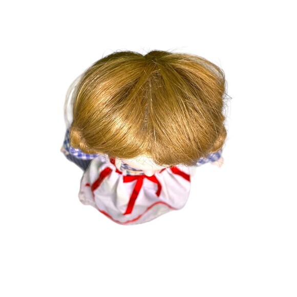 Porcelain Doll With Stand Traditional Dress With Removable Tulle Poof - Picture 6 of 11